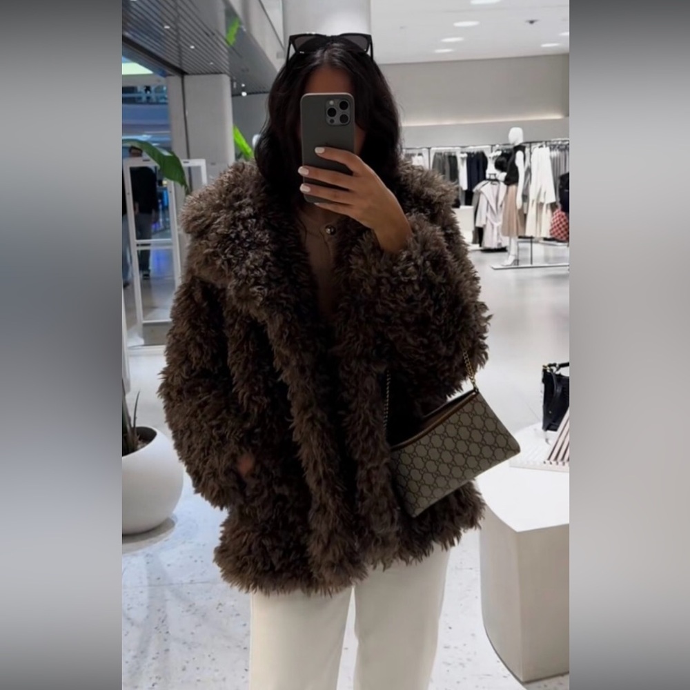 New ZARA ZW Collection Faux Fur Short Coat - Picture 4 of 16